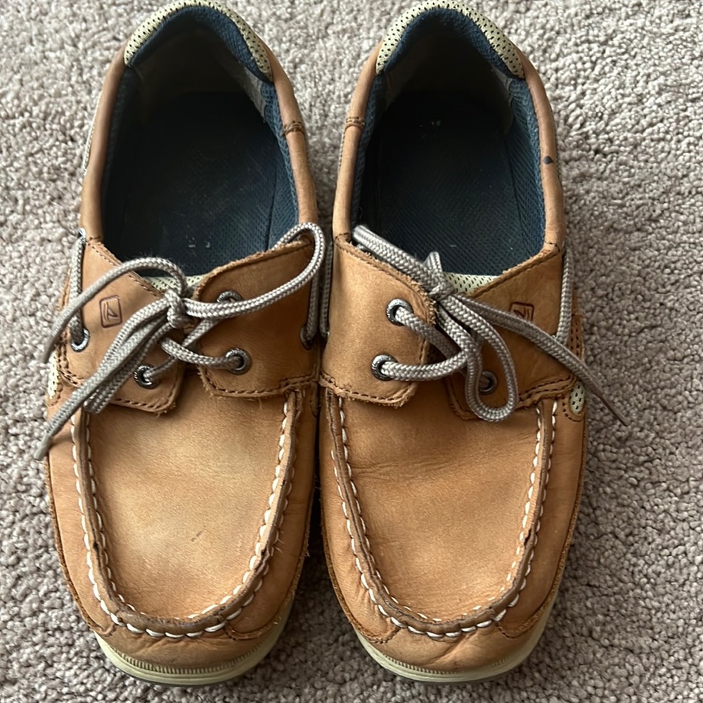 USED SPERRY LANYARD BOAT SHOE BOY Size 3.5M, Tan EUC